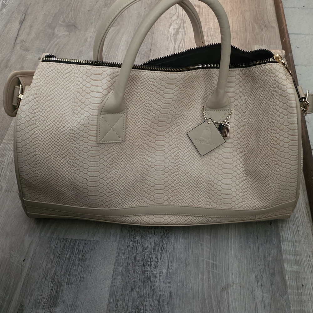 Elegant Cream Handbag